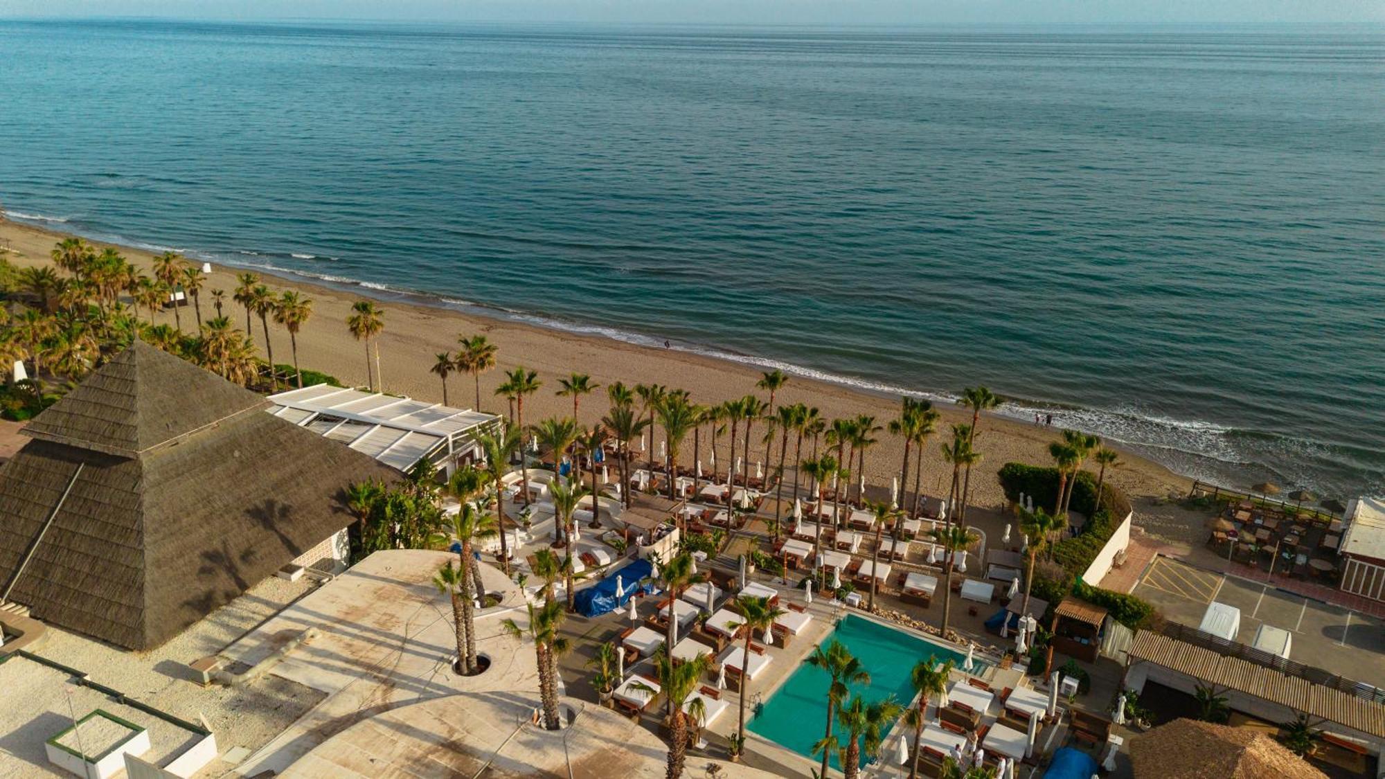 Cozy With Terrace And Access To The Beach, In Elviria, East Marbella