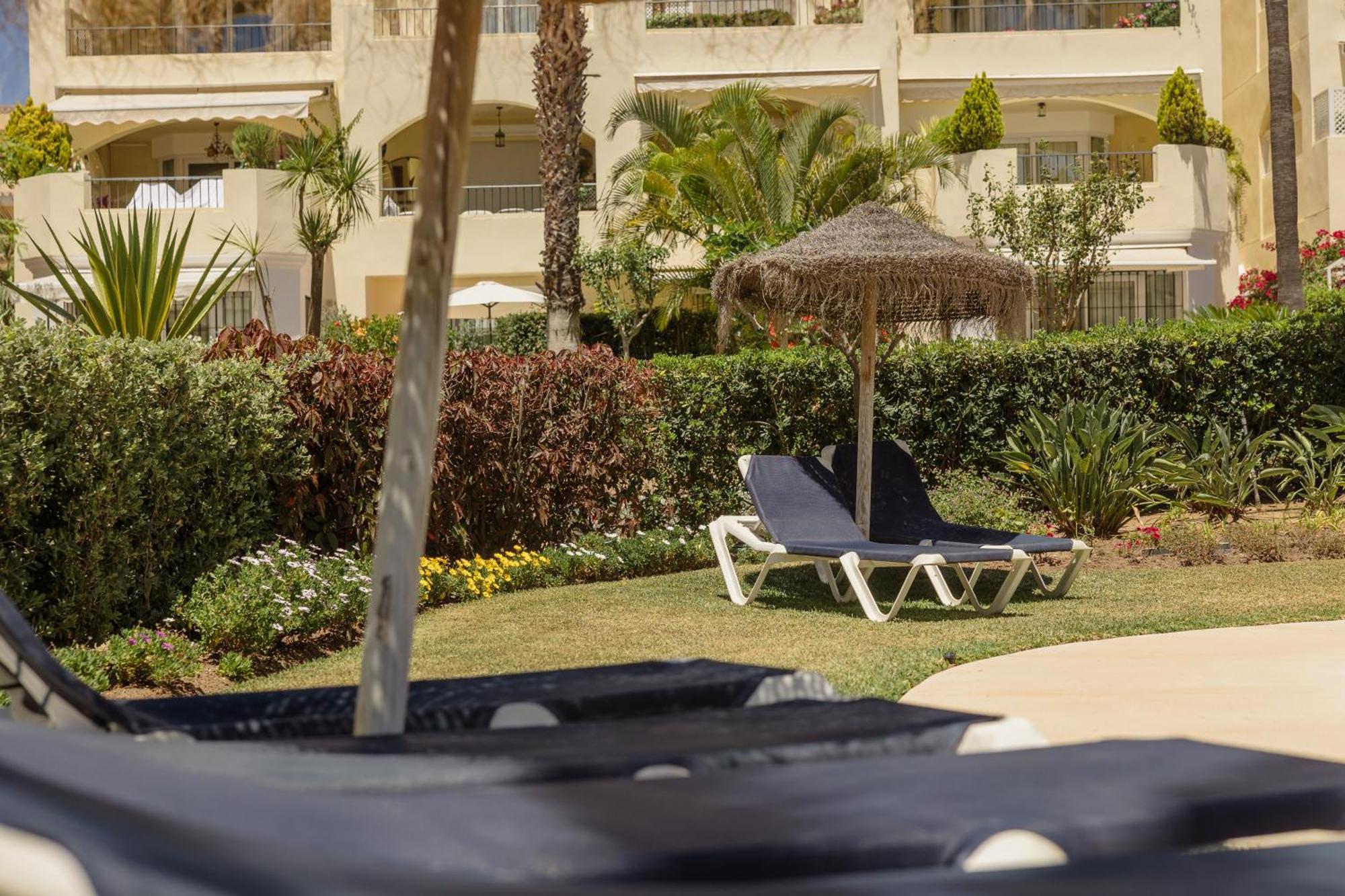 Cozy With Terrace And Access To The Beach, In Elviria, East Apartment *